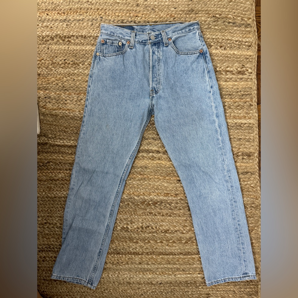 Levi's Women's Light Blue Straight Leg Jeans